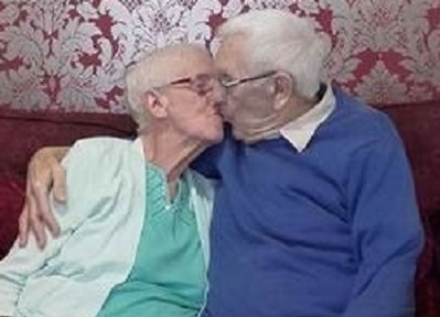 Les and Hilda Racle celebrate 70th wedding anniversary with a kiss