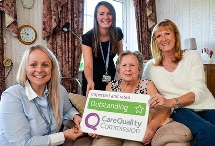 Amie Blott and Katie Brennan of Carefound Home Care (Wilmslow) with client Mrs Ratcliffe and her daughter Linda Smith. Credit: Carefound Home Care (Wilmslow)