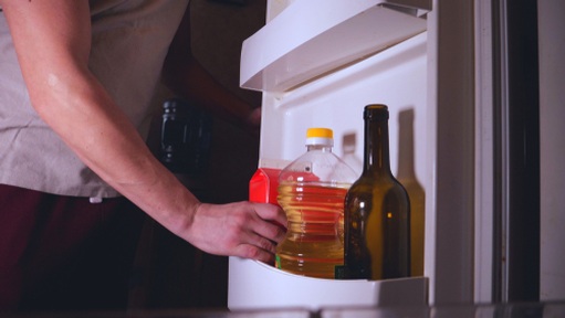 Dementia patients are reporting concerns about maintaining supplies of food. Credit: dkHDvideo/Shutterstock