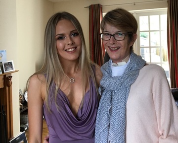 Bereaved daughter Jenny Wilson with her mum Karen. Credit: Marie Curie