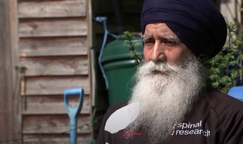 Rajinder Singh aka the 'Skipping Sikh'.  Raj/Skipping Sikh YouTube.