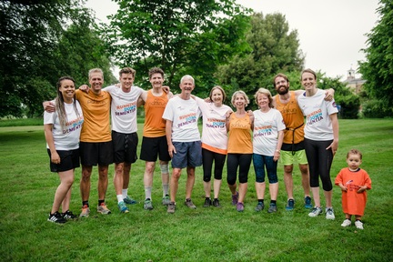 parkrun UK runners supporting Alzheimer's Research. Credit: Alzheimer's Research UK.