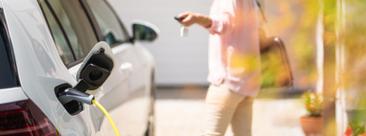Welsh care workers to receive driving lessons and electric cars