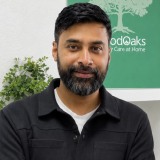 Moss Khan