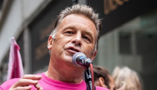 Autism: Chris Packham reveals inner world of autistic minds