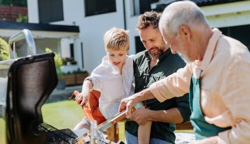 pros and cons of home care; disadvantages of home care; advantages of home care; advantages and disadvantages of home care;